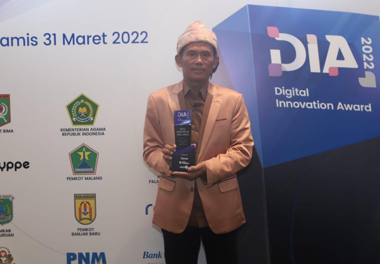 Inovasi Sosialita Bawa Tanah Laut Raih Digital Innovation Award 2022