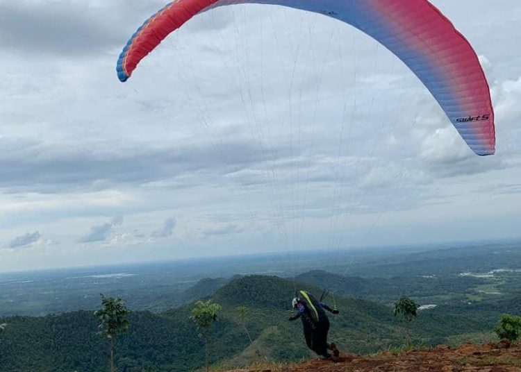 Tahura Sultan Adam Akan Hadirkan Paralayang Untuk Spot Wisata Pacu Adrenalin