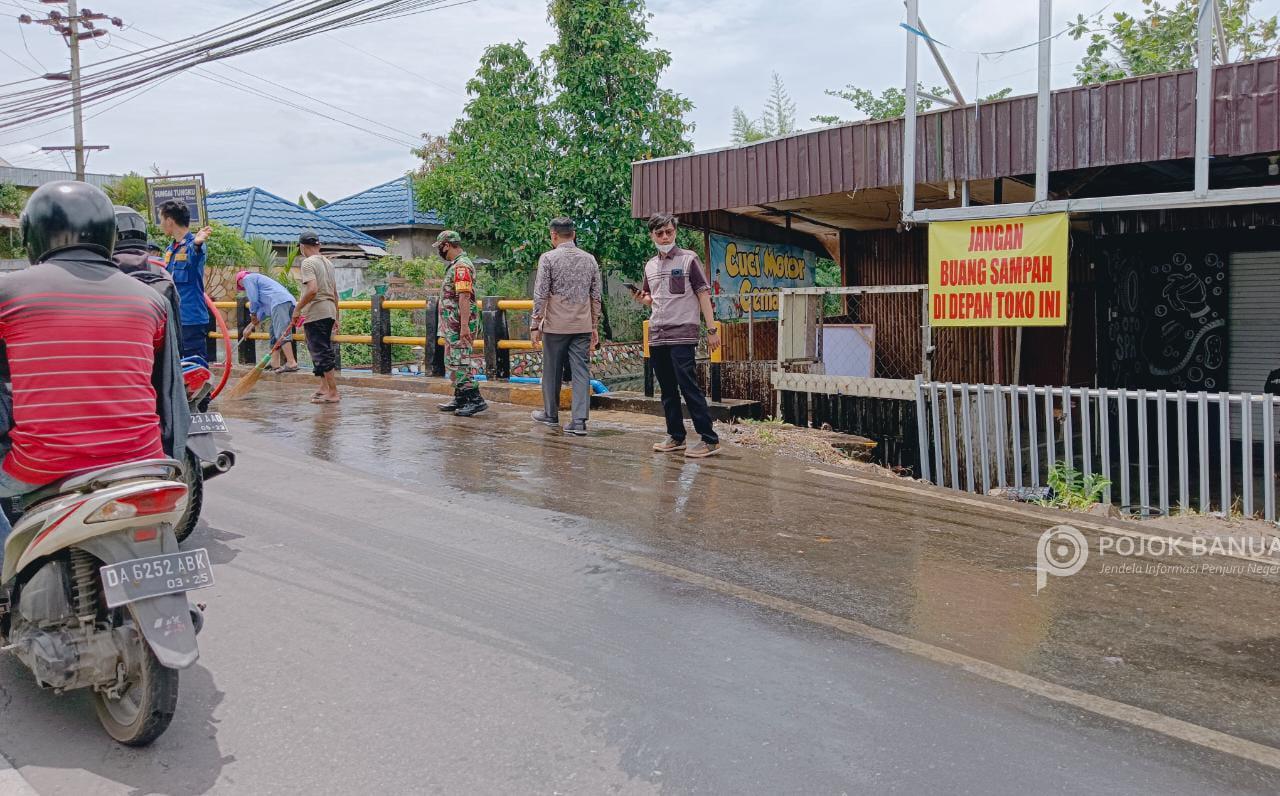 Pasca Viral, Sampah di Cemara Raya Banjamasin Dibersihkan