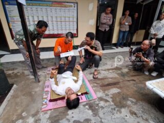 Reka Ulang Pembunuhan di Banjarmasin, Selingkuh Diduga jadi Pemicu