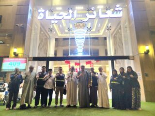Di Sela Ibadah Haji, Wali Kota Banjarbaru Silaturahmi Bersama Warga di Mekkah