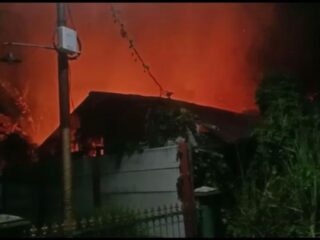 Musibah Kebakaran di Guntung Manggis Banjarbaru: Satu Bangunan Hangus Terbakar