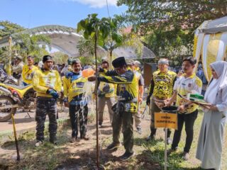 Tiba di Martapura, Rombongan Turdes Gubernur Kembali Tanam Bibit Pohon di 3 Lokasi