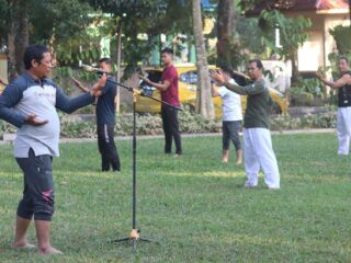 Puluhan Rimbawan Dishut Kalsel Latih Karate Bersama