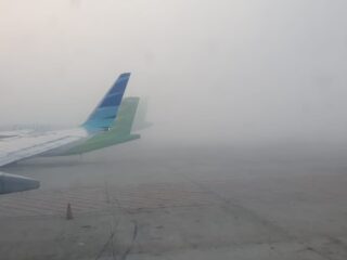 Kabut Asap di Bandara Syamsudin Noor Akibatkan 4 Penerbangan Tertunda