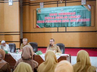 Kualitas Akhlak Harus Sejalan dengan Prestasi Akademis Siswa di Banjarbaru
