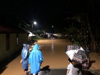 Fase Bulan Purnama Tingkatkan Muka Air Laut, Banjir Rob Hantui Kalsel
