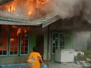 4 Rumah di Sungai Sipai Hangus Terbakar, Pemkab Banjar Beri Bantuan